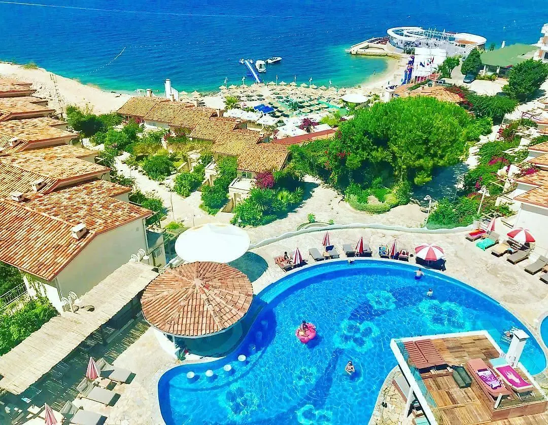 Bougainvill Sunset Villa Saranda