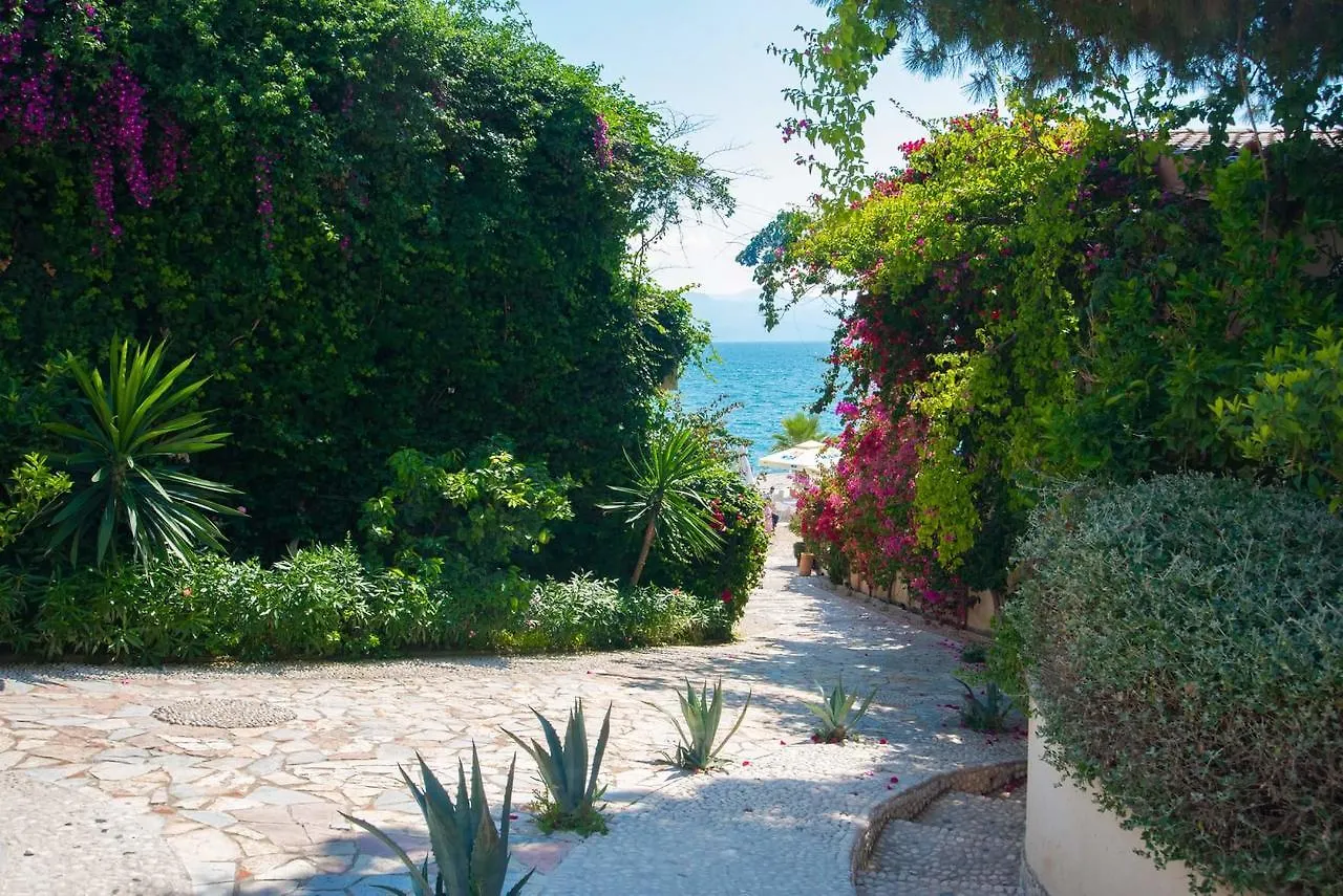 Bougainvill Sunset Villa Sarande