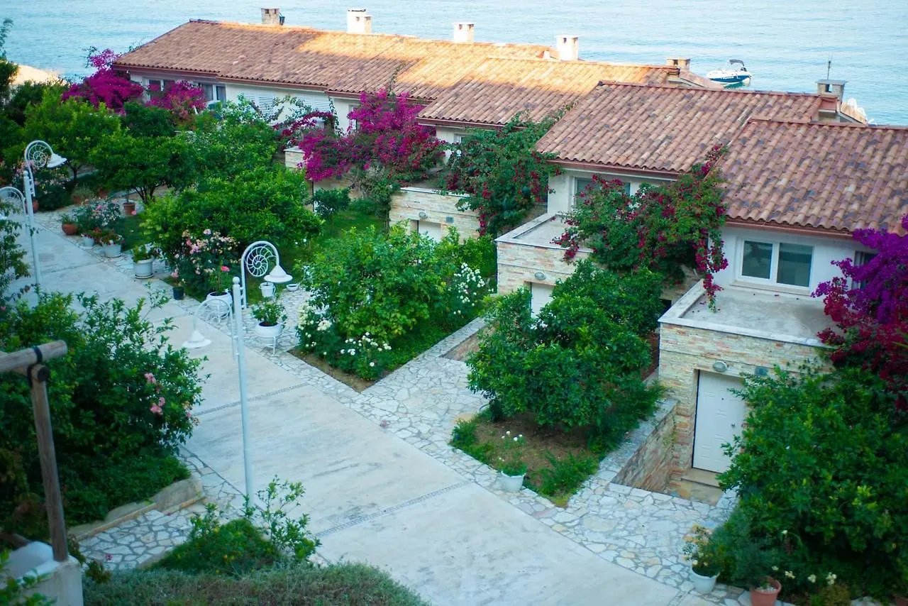 Bougainvill Sunset Villa Саранда