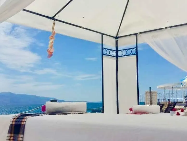 Bougainvill Sunset Villa Saranda