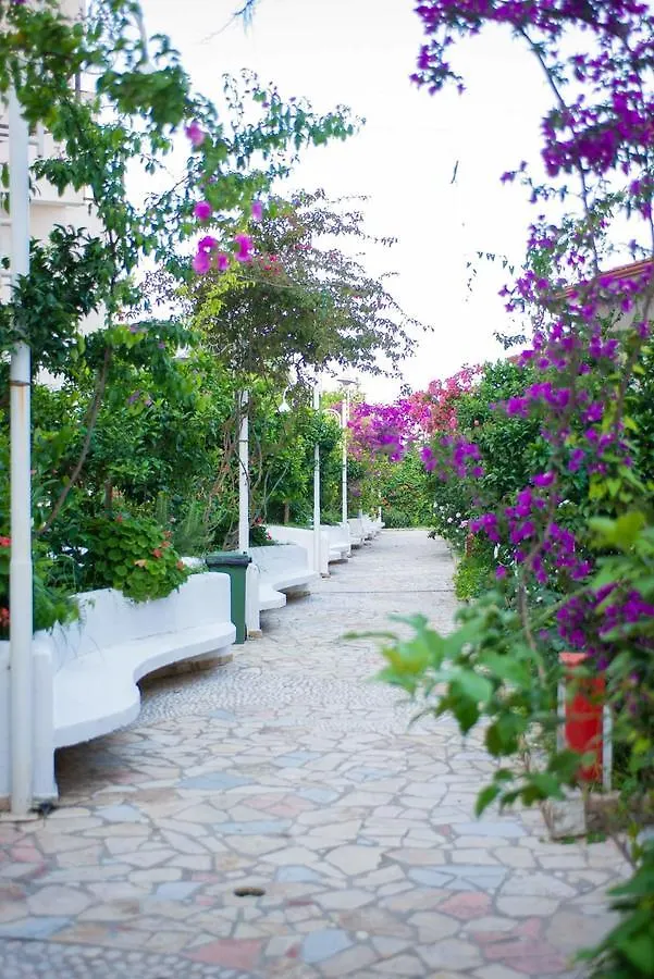 Bougainvill Sunset Villa Saranda